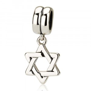 Charm in Sterling Silver with Dangling Star of David Collection d'Etoiles de David